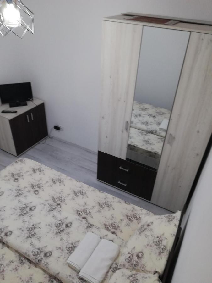 Apartament Brezoi Apartman Kültér fotó